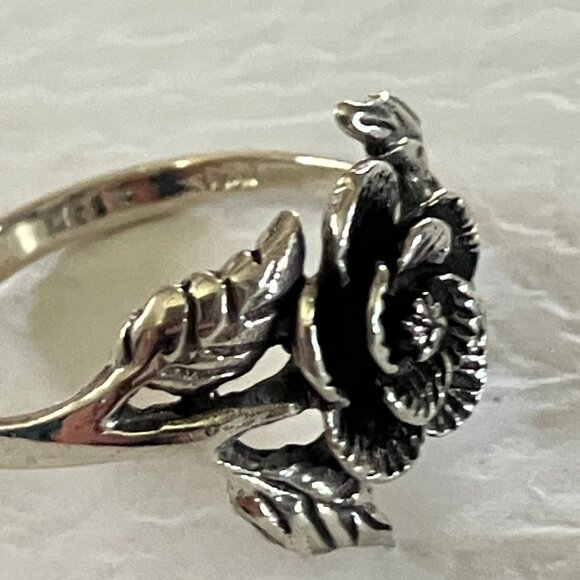 Gorgeous sterling silver rose and leaves ring - Picture 7 of 8